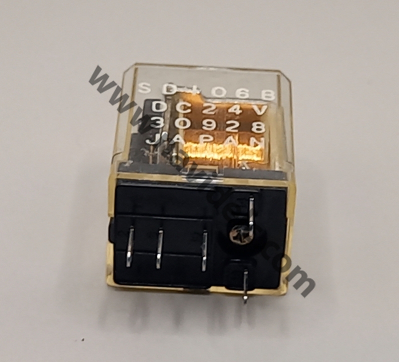 رله شیشه ای 24VDC پایه سوکتی 1 کنتاکت 5A